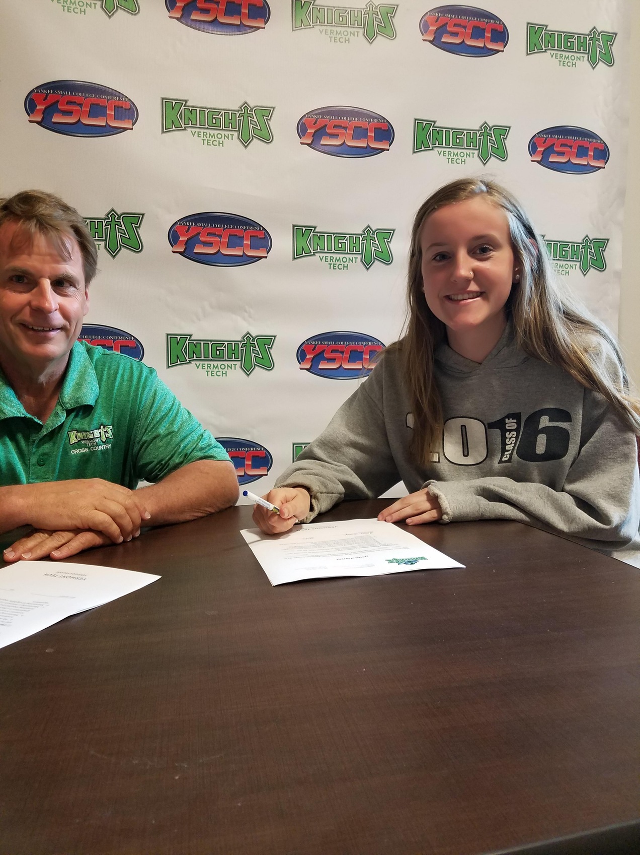 Knights signs local runner Gracey Frary to women's Cross Country Team